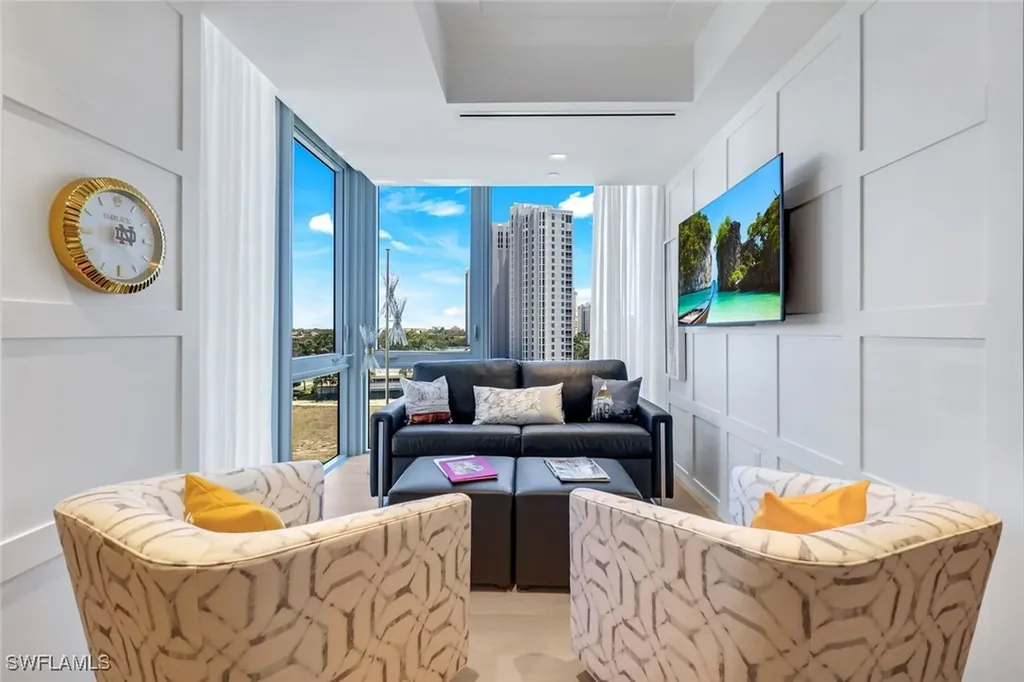 6897 Grenadier Boulevard Naples FL 34108