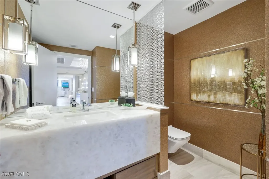 6897 Grenadier Boulevard Naples FL 34108