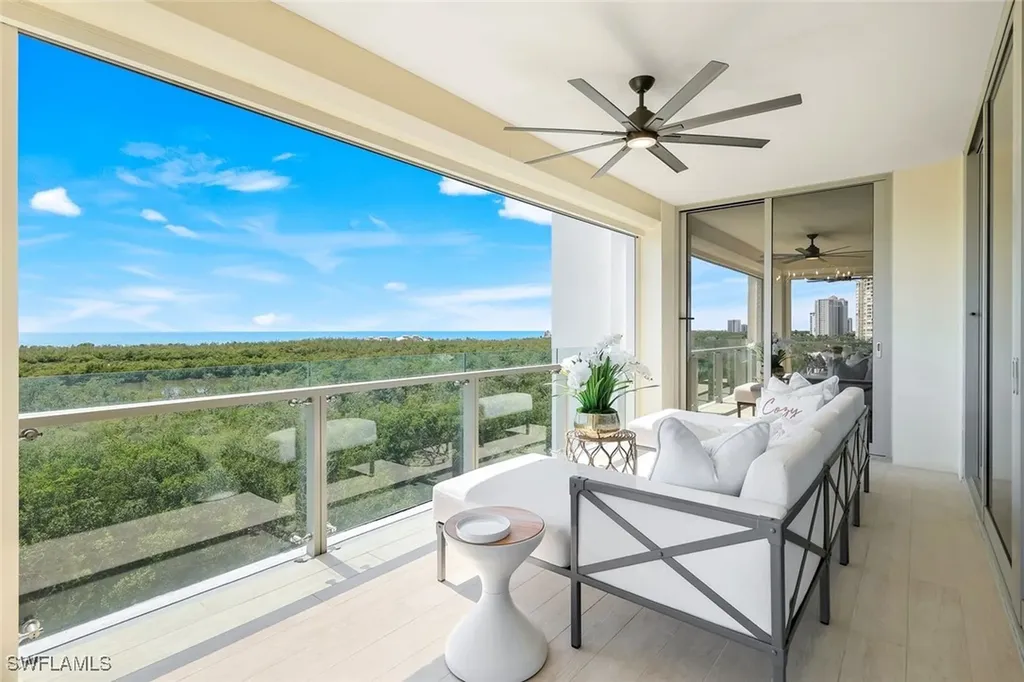 6897 Grenadier Boulevard Naples FL 34108