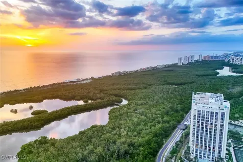 6897 Grenadier Boulevard Naples FL 34108