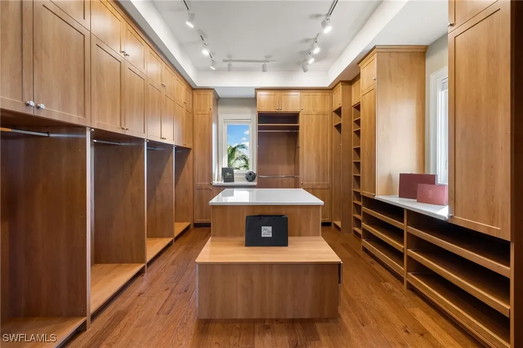 105 Felipe Lane Bonita Springs FL 34134