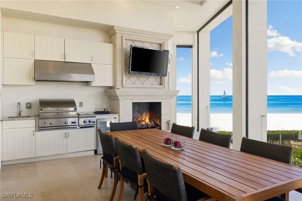 105 Felipe Lane Bonita Springs FL 34134