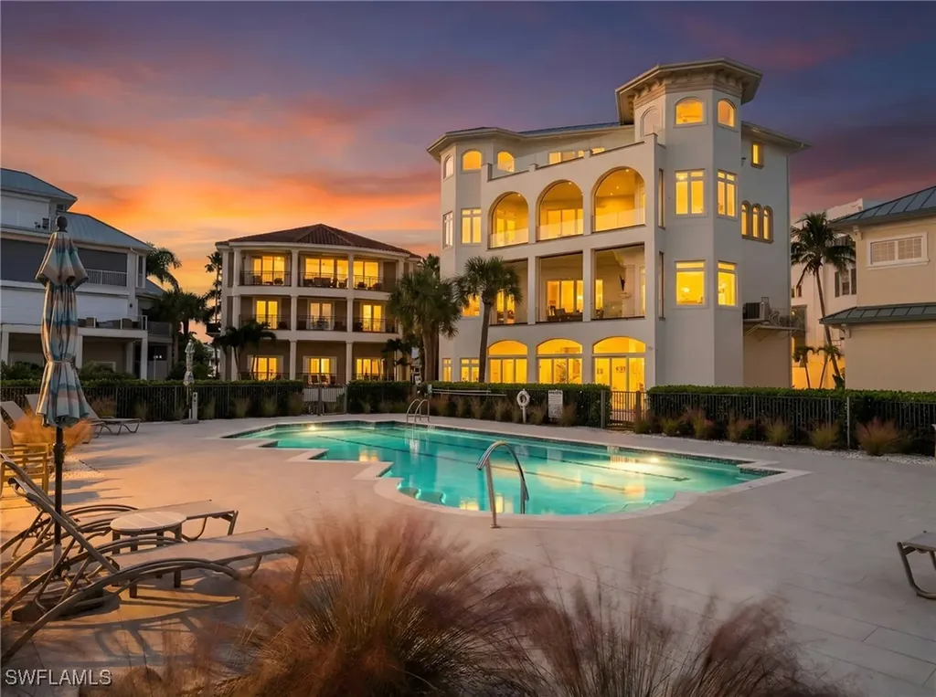 105 Felipe Lane Bonita Springs FL 34134