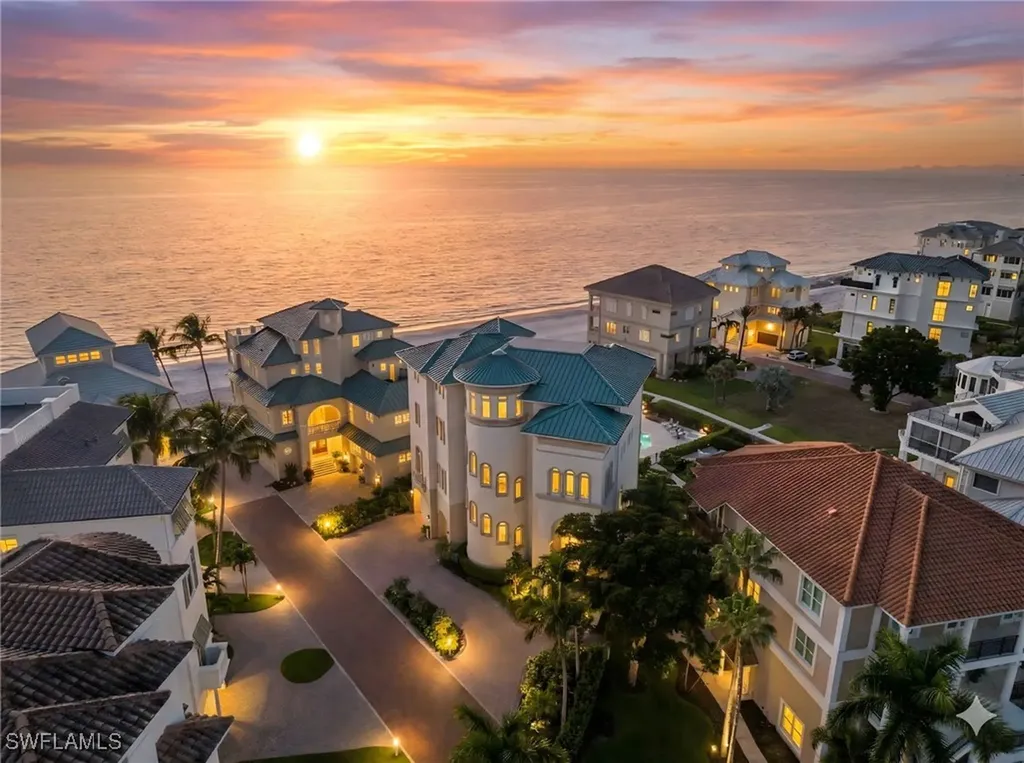 105 Felipe Lane Bonita Springs FL 34134