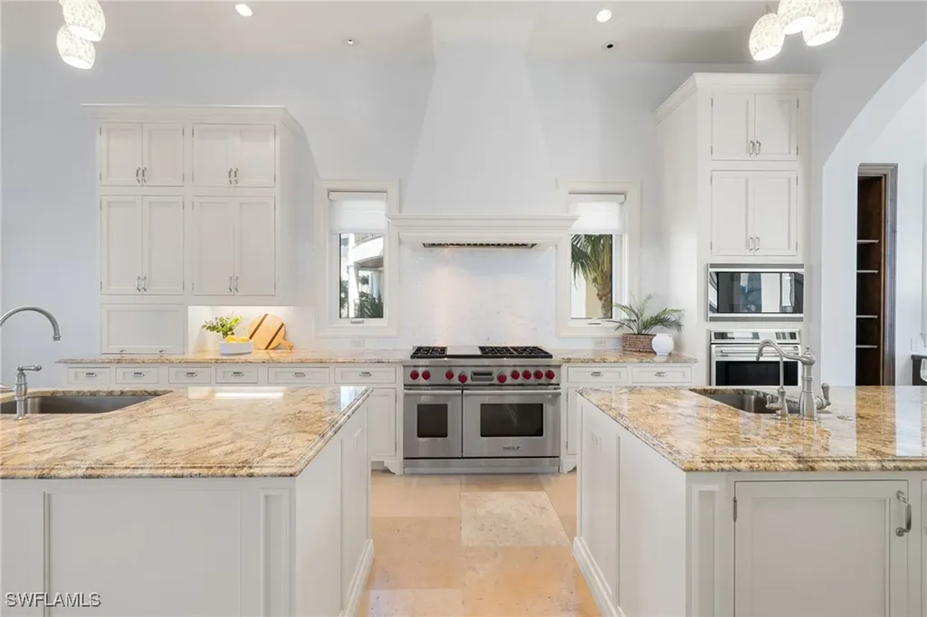 105 Felipe Lane Bonita Springs FL 34134