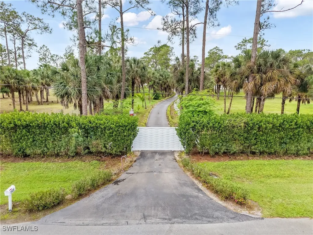 2920 24th Avenue SE Naples FL 34117