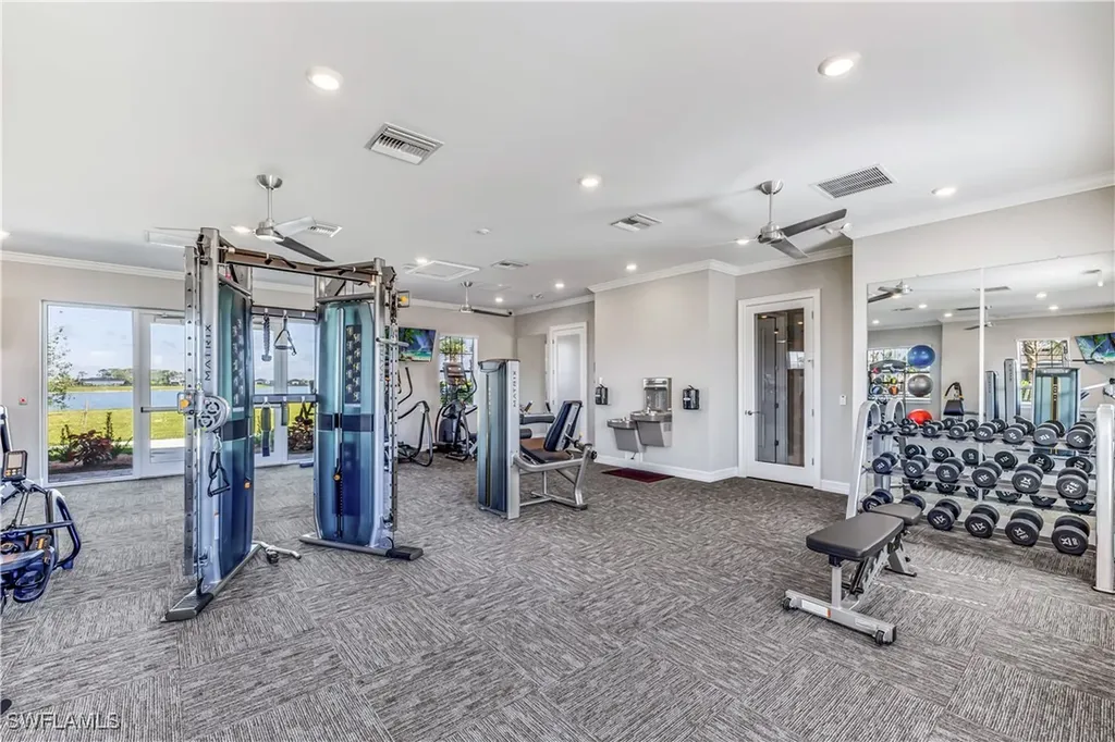 552 Spring Hill Lake Loop Cape Coral FL 33993