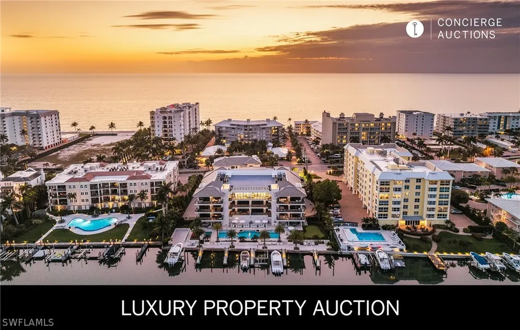 Naples FL, 1820 Gulf Shore Boulevard N, Unit 402-403