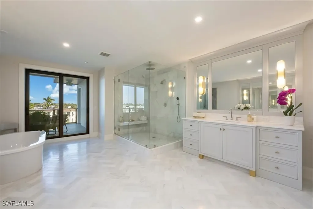 1820 Gulf Shore Boulevard N Naples FL 34102