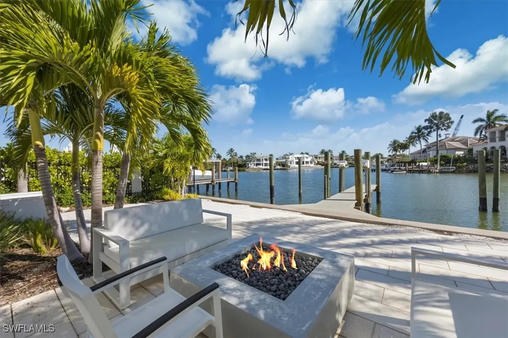 1820 Gulf Shore Boulevard N Naples FL 34102