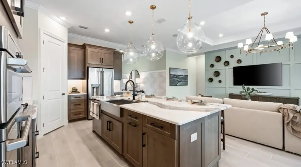 15690 Genova Drive Naples FL 34114