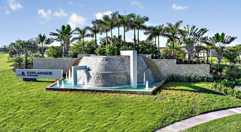15690 Genova Drive Naples FL 34114