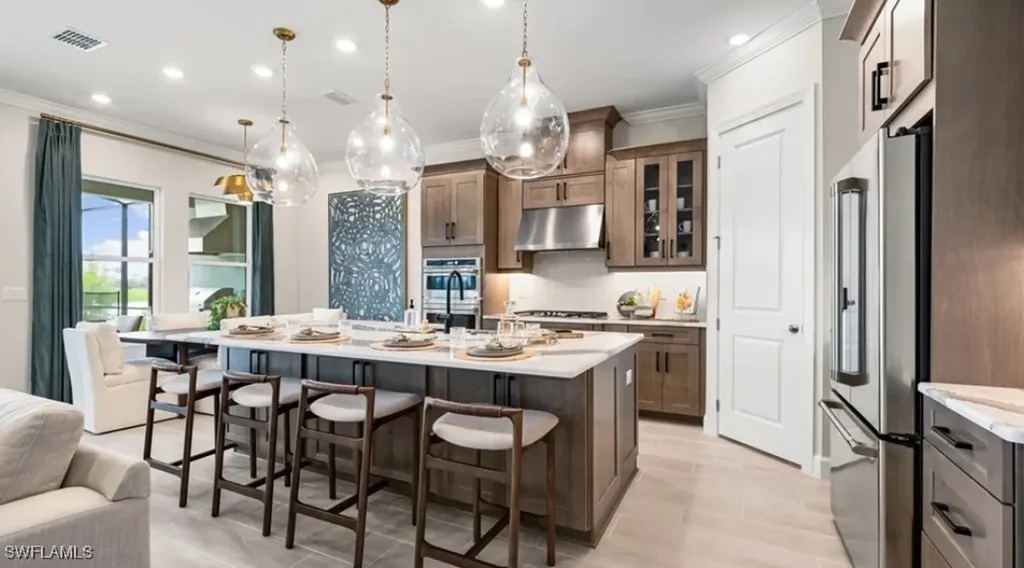 15690 Genova Drive Naples FL 34114