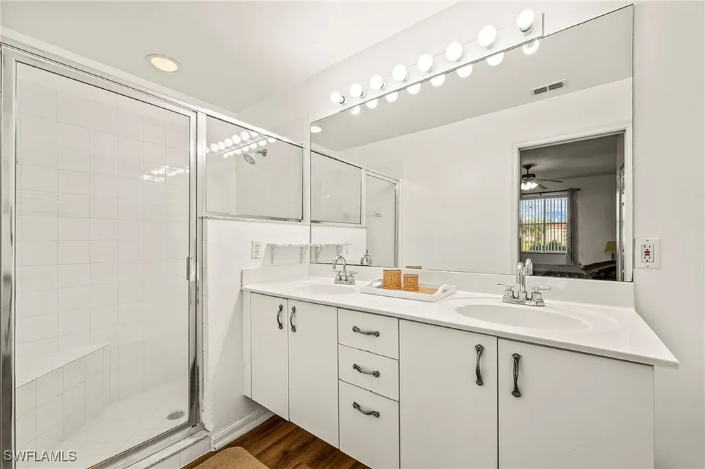 280 Robin Hood Circle Naples FL 34104