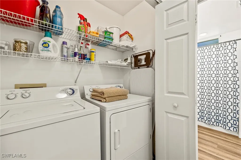 280 Robin Hood Circle Naples FL 34104