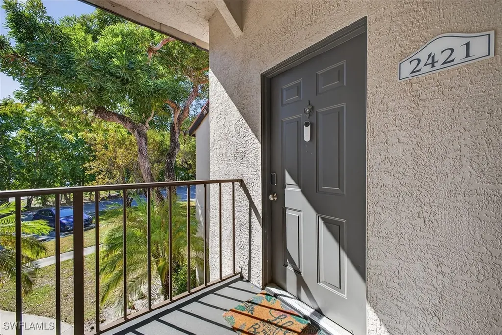 2166 Arbour Walk Circle Naples FL 34109