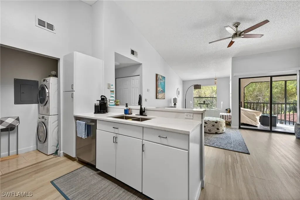 2166 Arbour Walk Circle Naples FL 34109