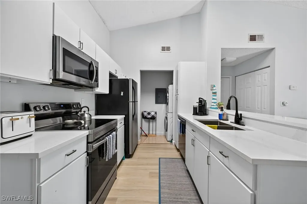 2166 Arbour Walk Circle Naples FL 34109