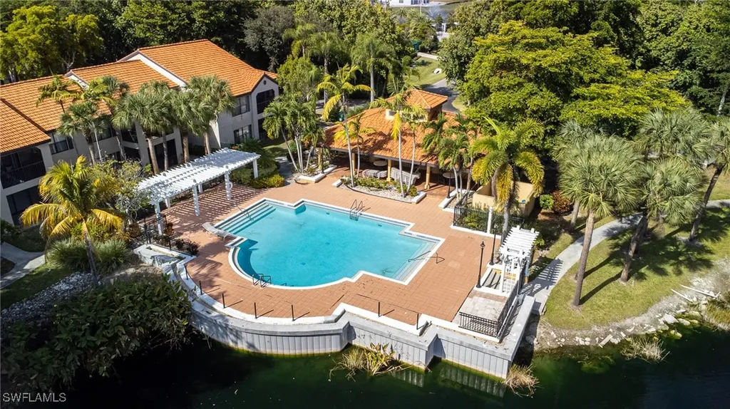 2166 Arbour Walk Circle Naples FL 34109