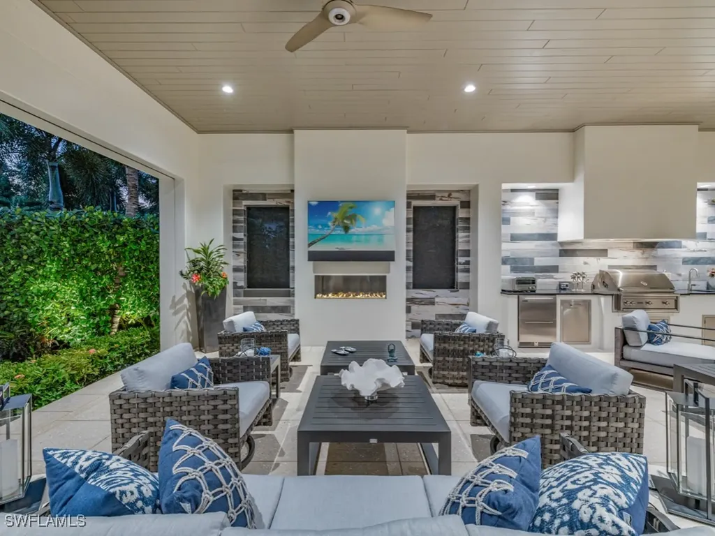 16961 Sud Cortile Court Naples FL 34110
