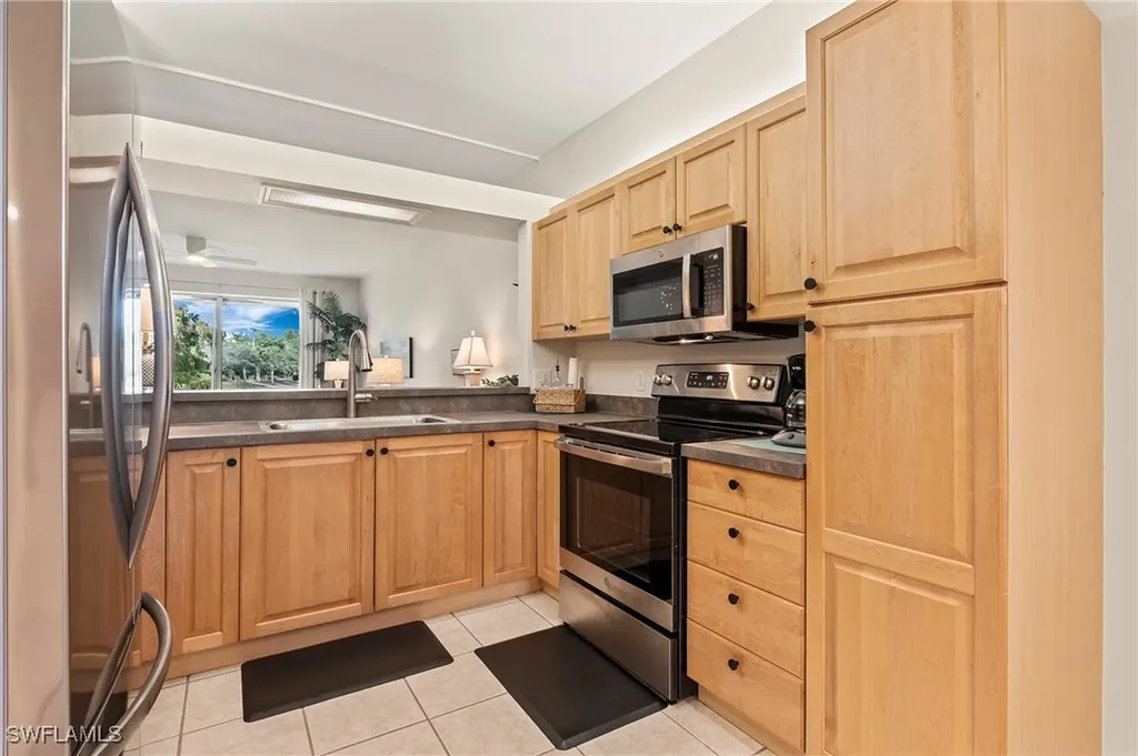 465 Robin Hood Circle Naples FL 34104