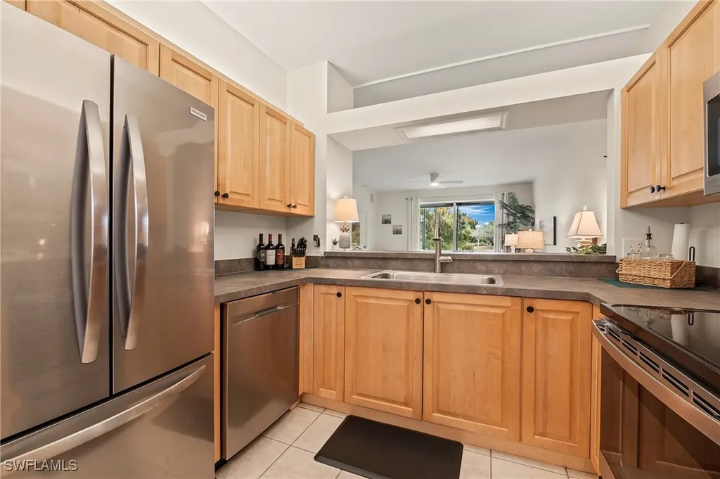 465 Robin Hood Circle Naples FL 34104