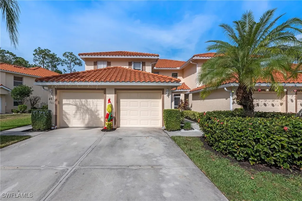 465 Robin Hood Circle Naples FL 34104