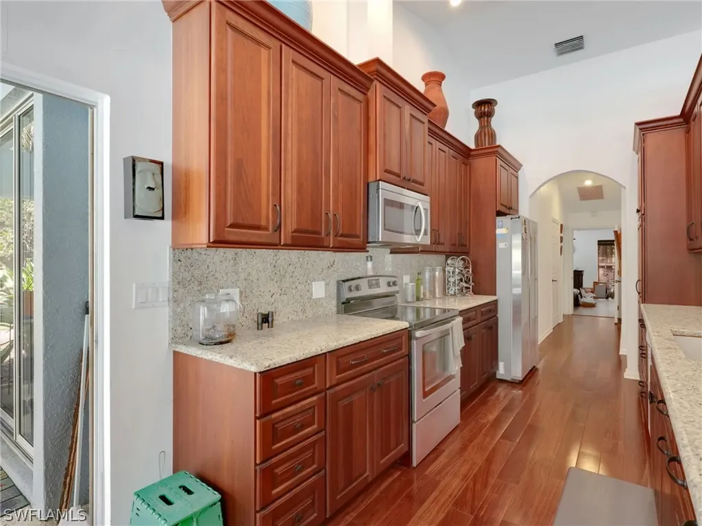 4521 3rd Avenue NW Naples FL 34119