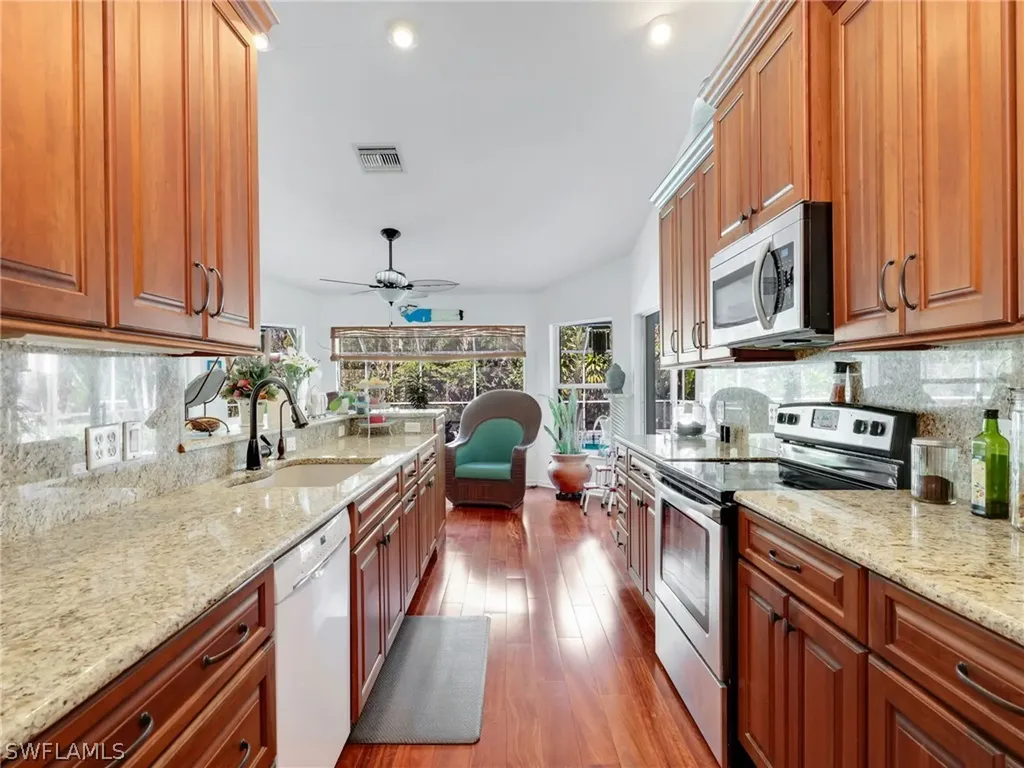 4521 3rd Avenue NW Naples FL 34119