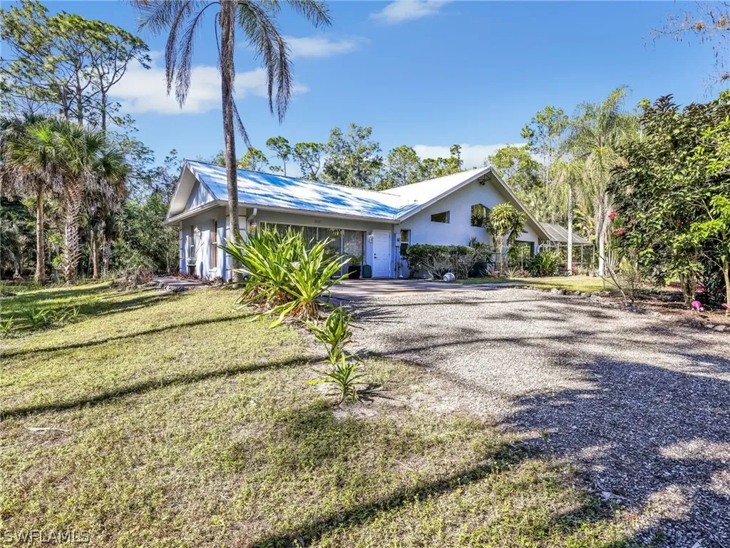 4521 3rd Avenue NW Naples FL 34119