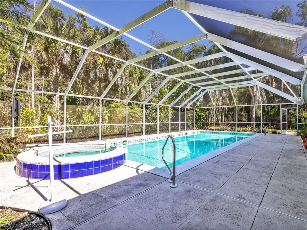 4521 3rd Avenue NW Naples FL 34119
