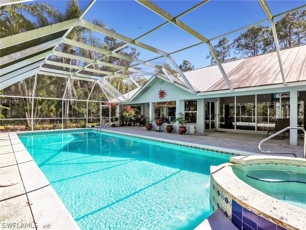 4521 3rd Avenue NW Naples FL 34119