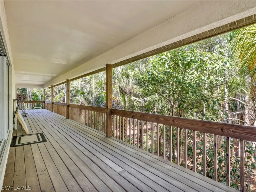 4521 3rd Avenue NW Naples FL 34119