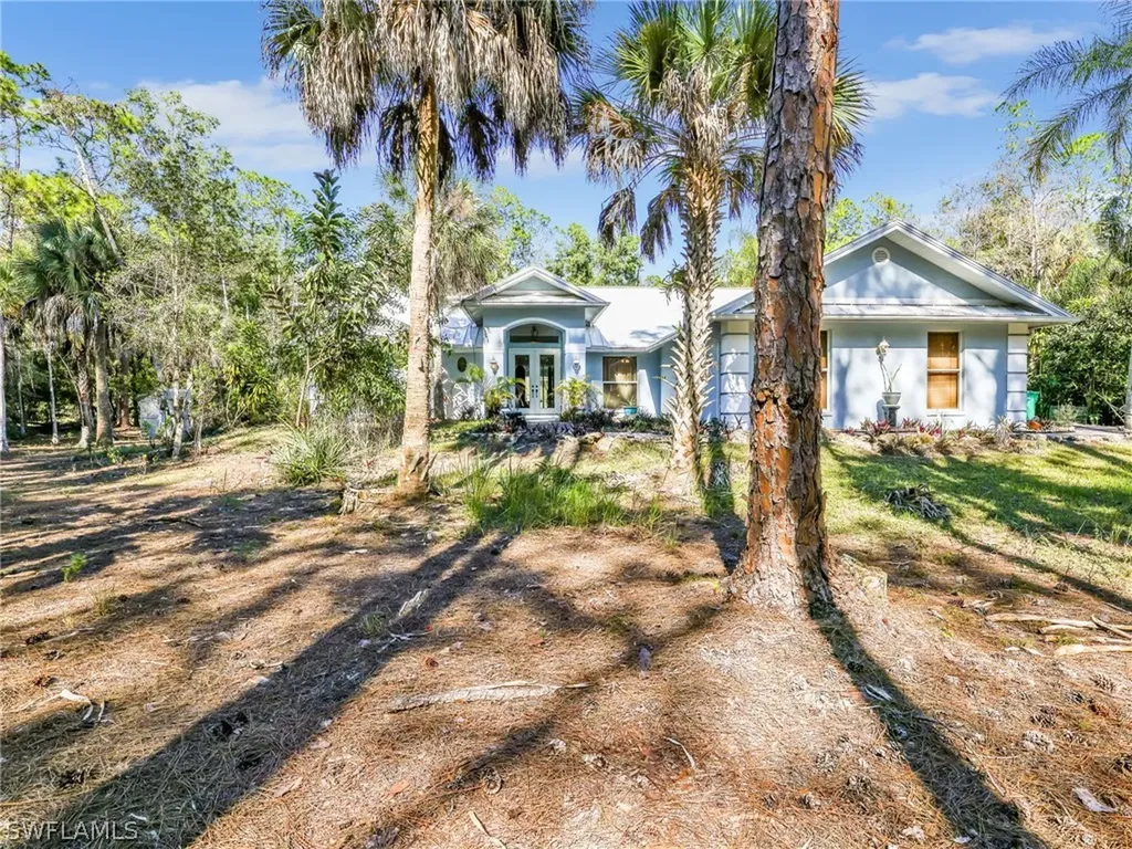 4521 3rd Avenue NW Naples FL 34119