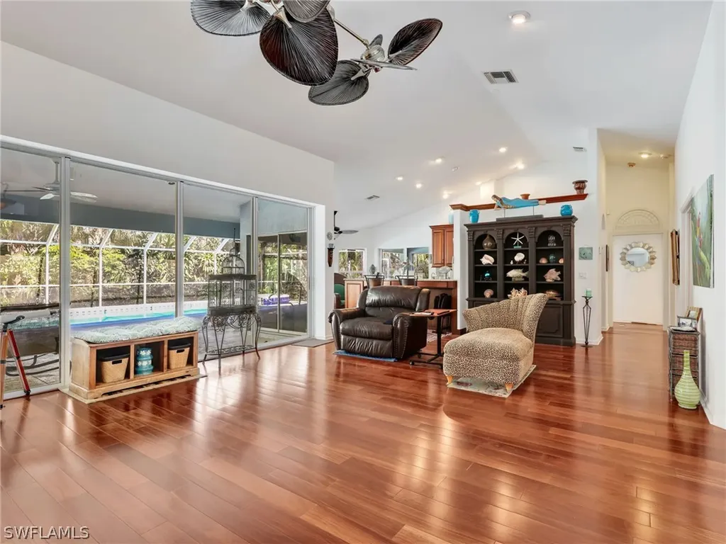4521 3rd Avenue NW Naples FL 34119
