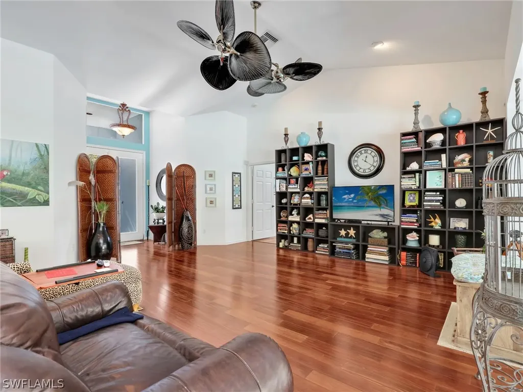 4521 3rd Avenue NW Naples FL 34119