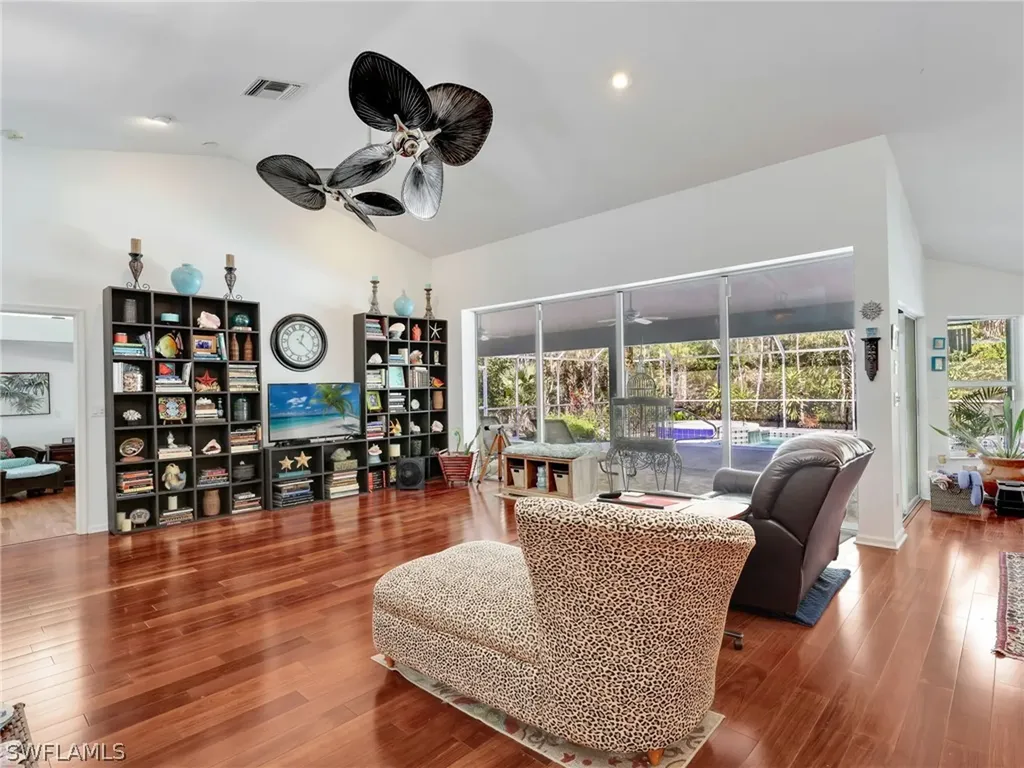 4521 3rd Avenue NW Naples FL 34119
