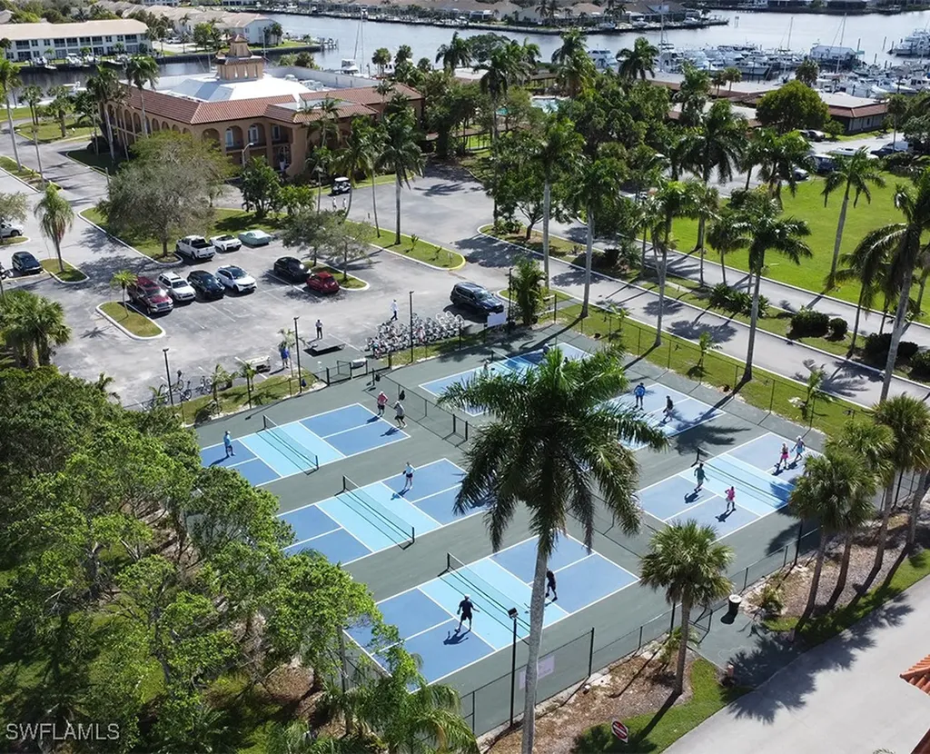 25000 Tamiami Trail E Naples FL 34114