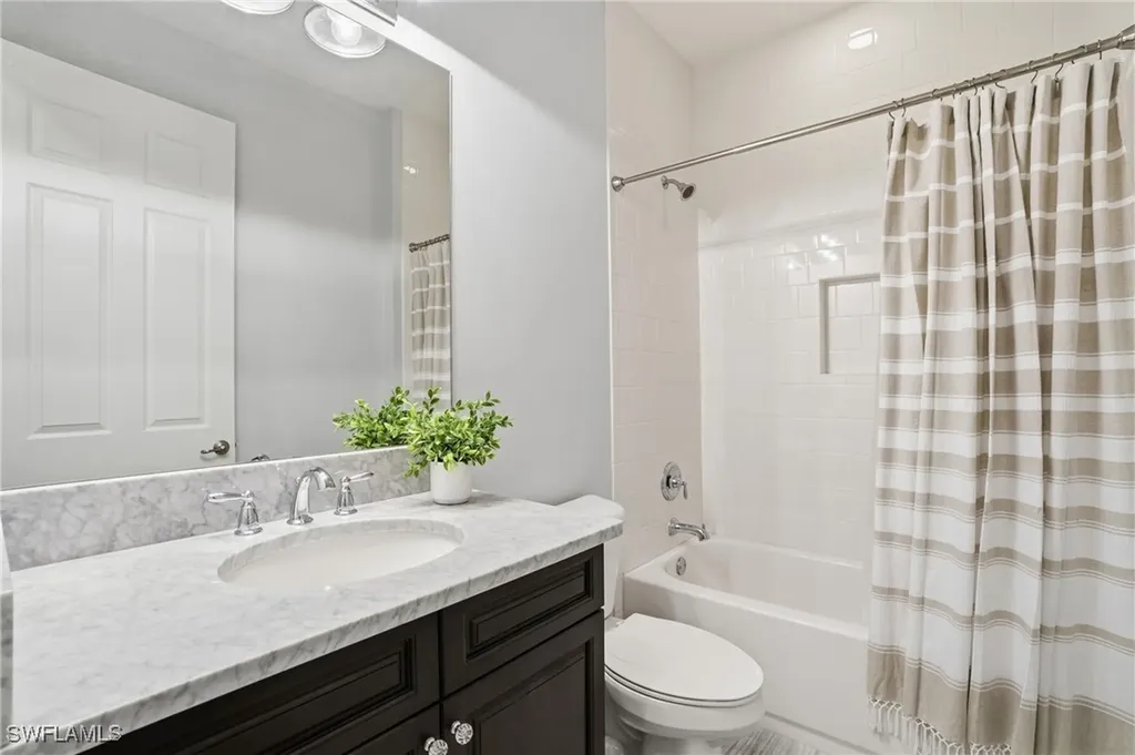 13768 Luna Drive Naples FL 34109