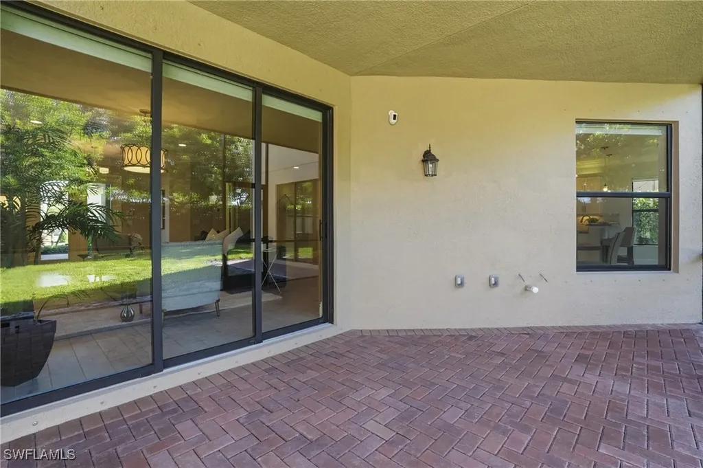 13768 Luna Drive Naples FL 34109