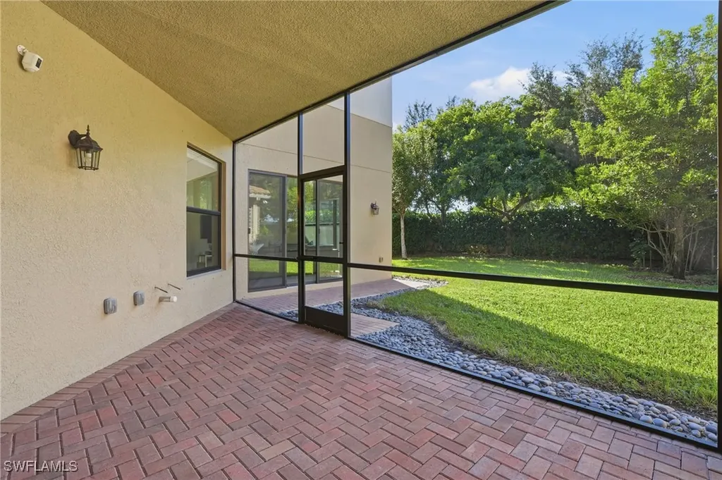 13768 Luna Drive Naples FL 34109