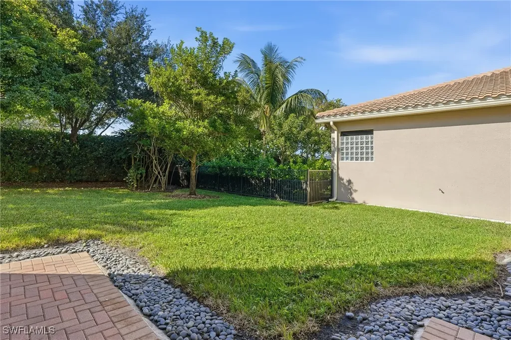 13768 Luna Drive Naples FL 34109