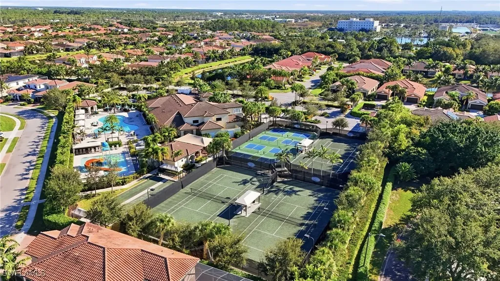 13768 Luna Drive Naples FL 34109