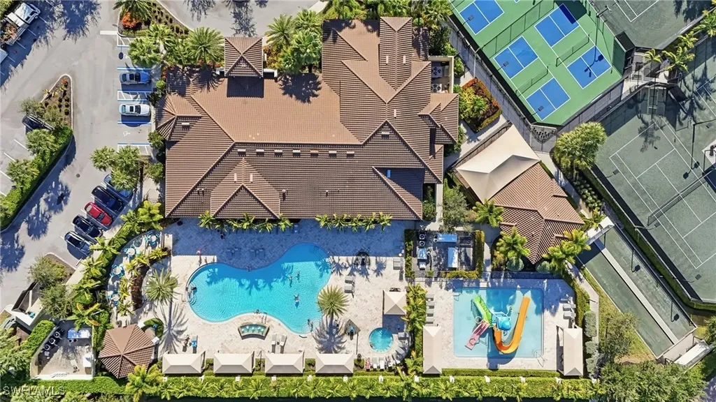 13768 Luna Drive Naples FL 34109