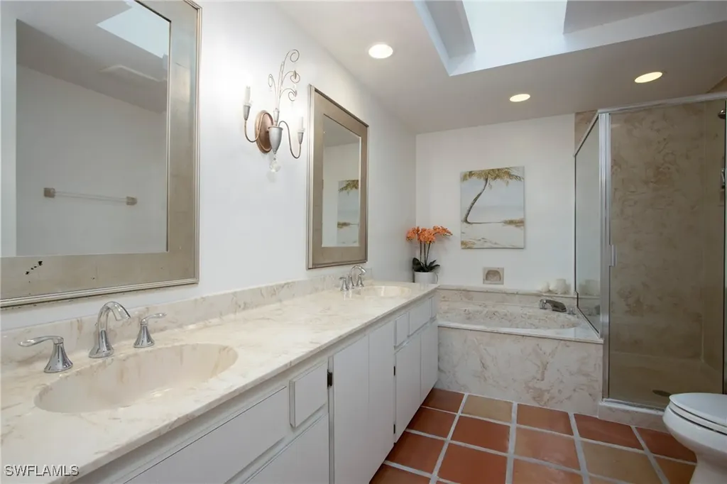 359 2nd Avenue N Naples FL 34102