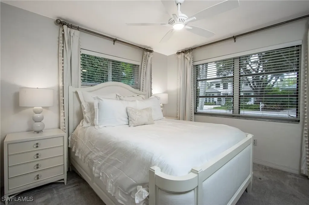 359 2nd Avenue N Naples FL 34102