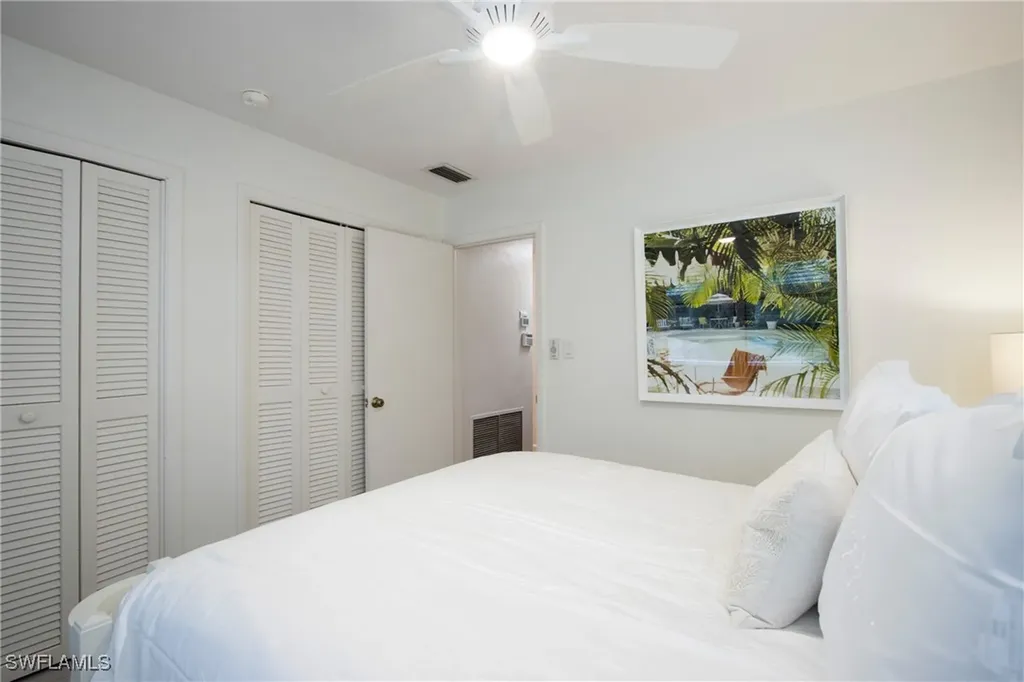 359 2nd Avenue N Naples FL 34102