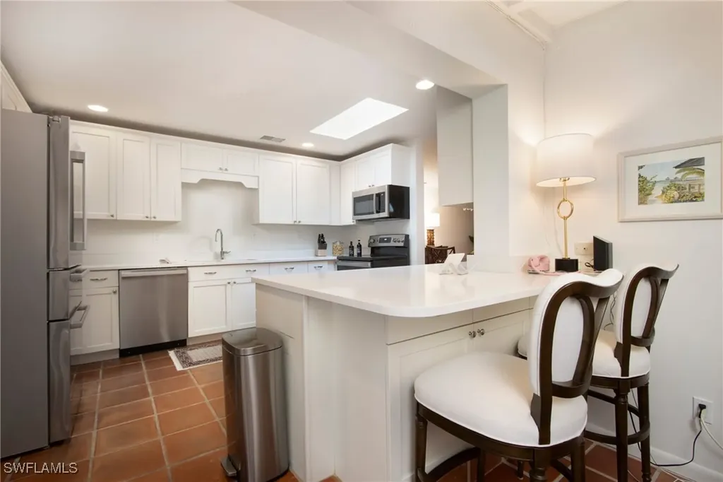 359 2nd Avenue N Naples FL 34102