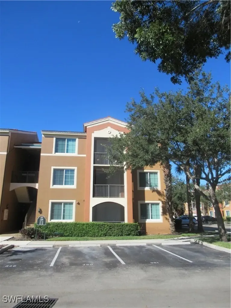 1225 Reserve Way Naples FL 34105