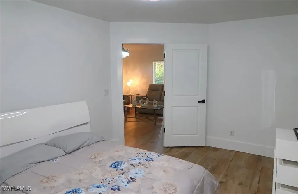 1740 20th Avenue NE Naples FL 34120